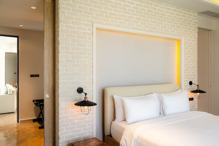 Room 20 of 174