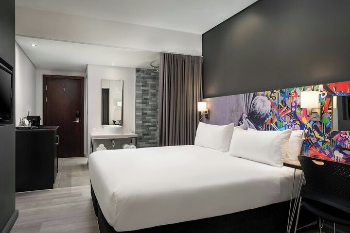 Room 28 of 89