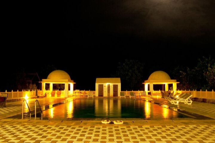 Pools & Facilities