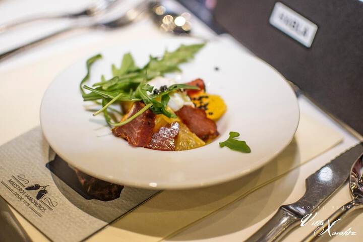 Dining 75 of 122