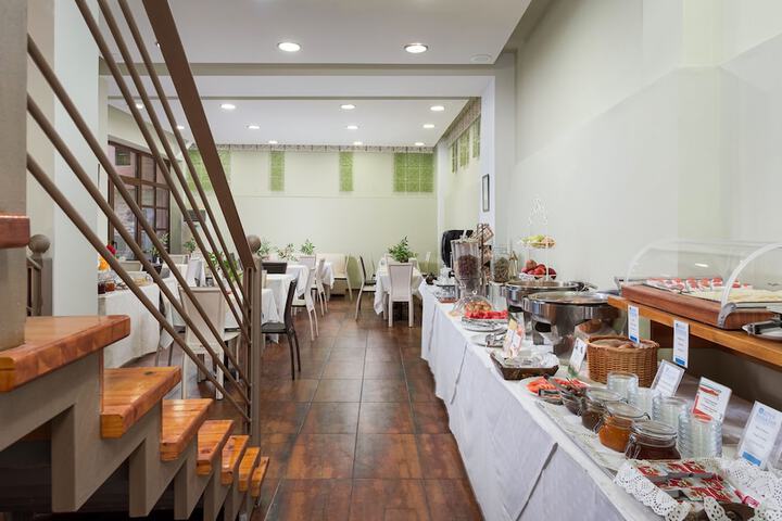 Breakfast/Coffee Service 47 of 70