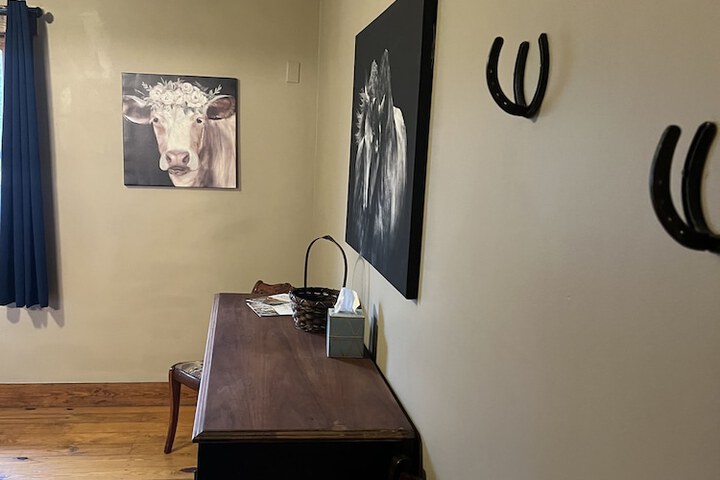 Room 2 of 40