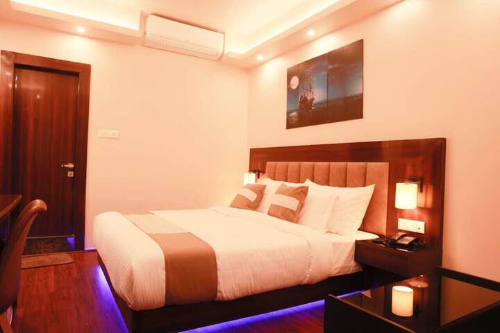 Room 7 of 30