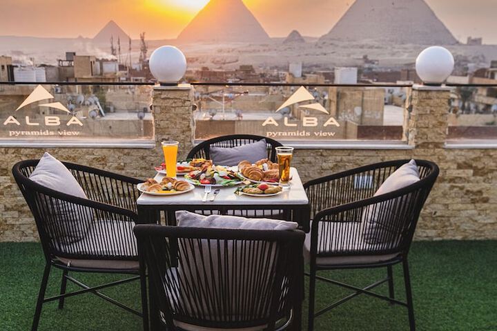 Alba pyramids view inn