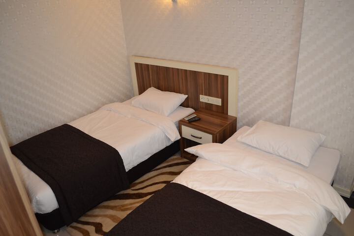 Room 3 of 8