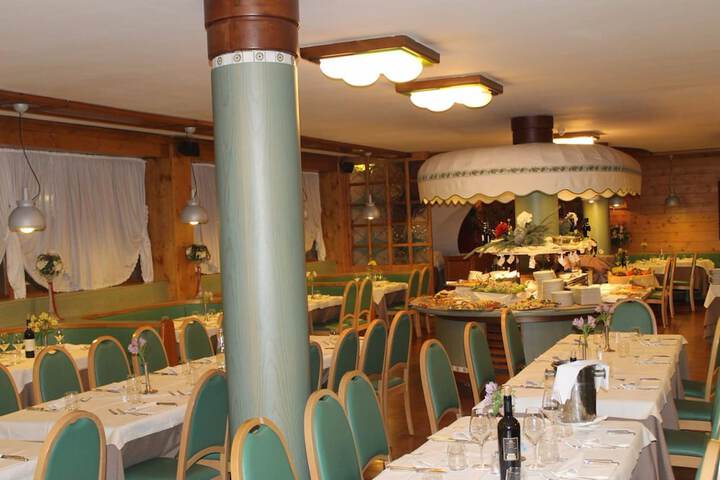 Dining 50 of 72