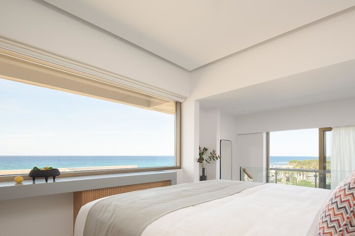 Room 16 of 137