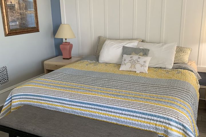 Room 16 of 74