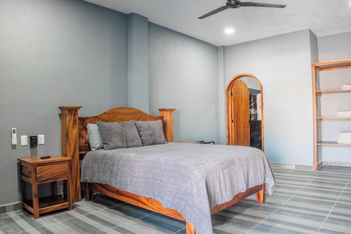 Room 12 of 49
