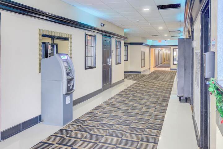 Hotel Interior 4 of 13