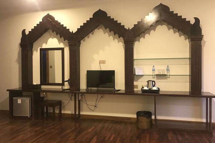 Room 11 of 25