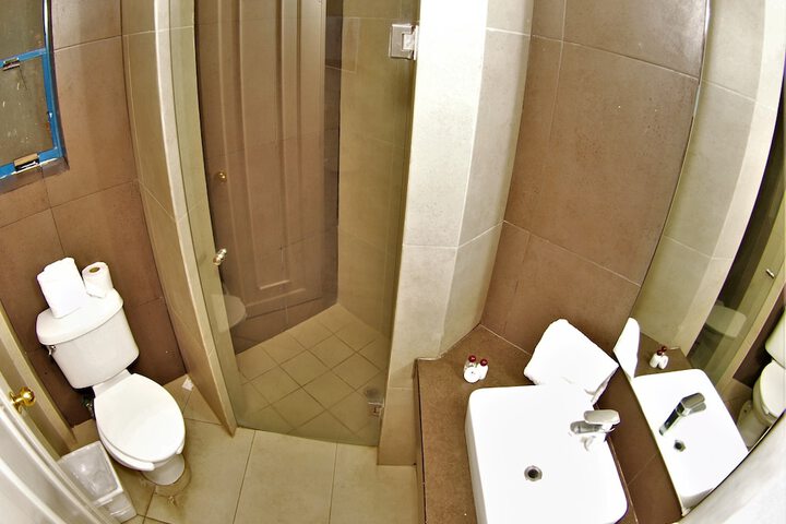 Room 11 of 29