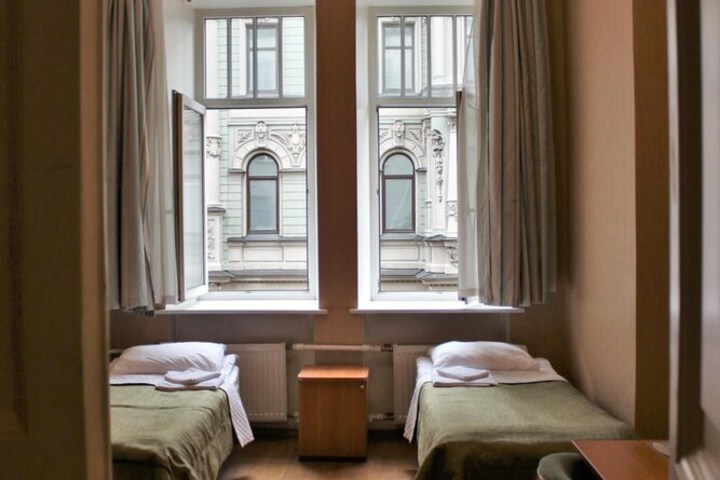 Room 25 of 53