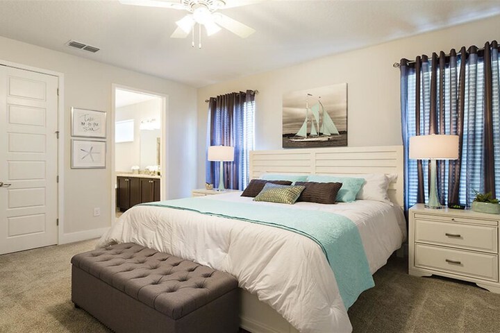 Room 4 of 37