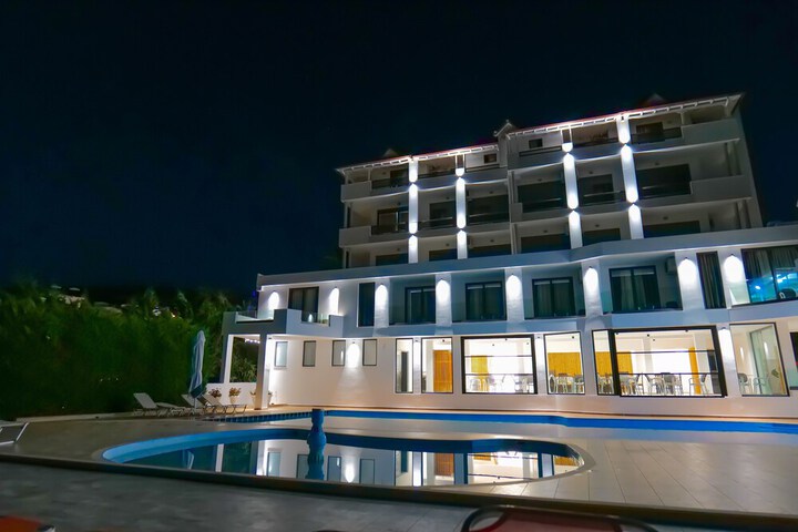 Hotel 71 of 89