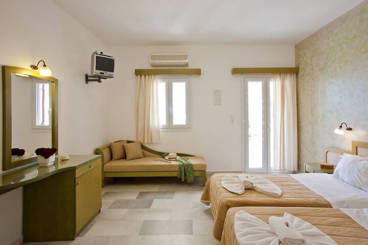 Room 4 of 33