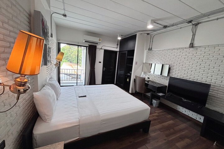 Room 18 of 51