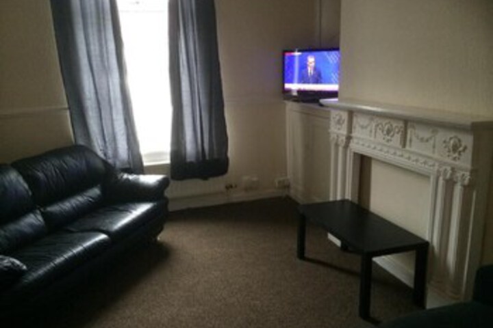 Lounge 10 of 35