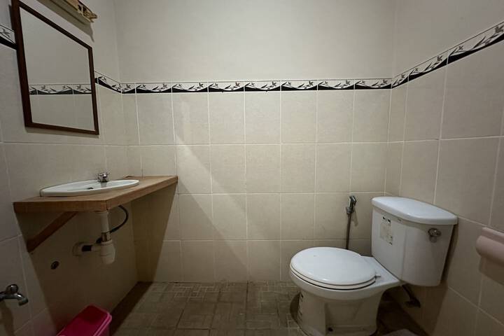 Room 14 of 24