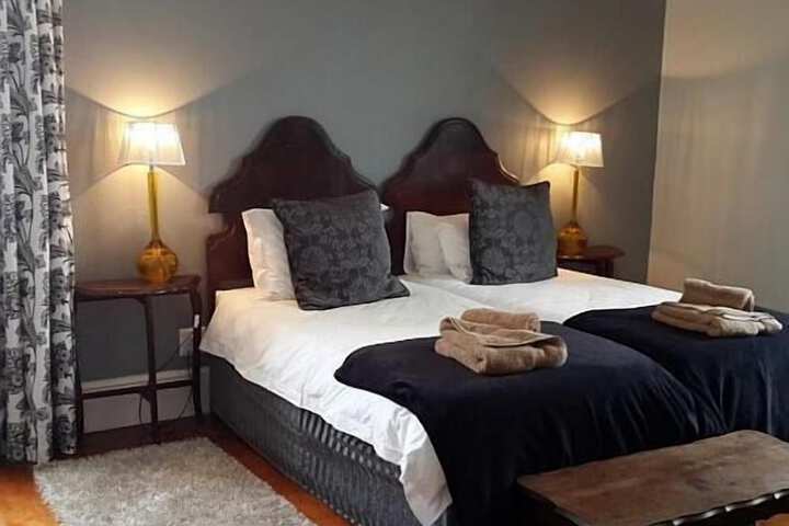 Room 25 of 58