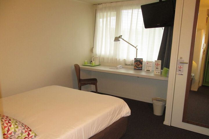 Room 10 of 54