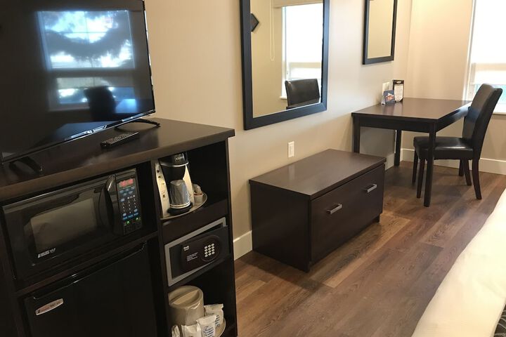 Room 5 of 62