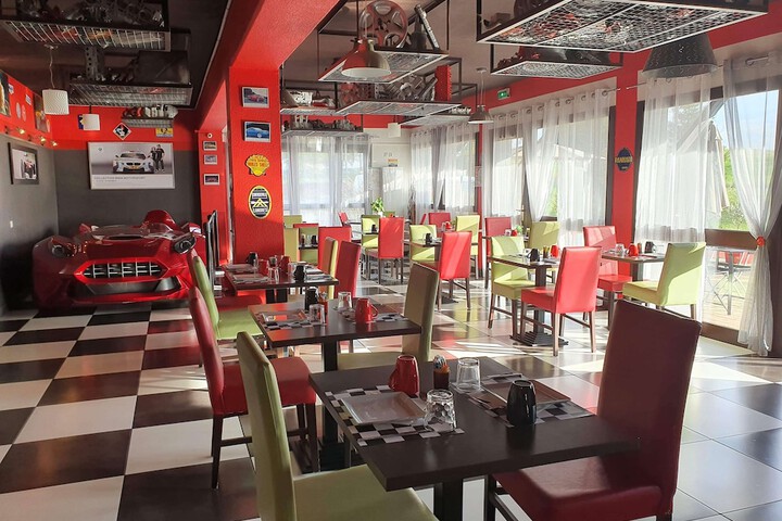 Breakfast area