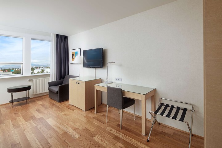 Room 35 of 119
