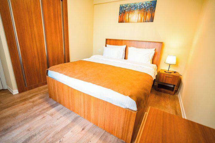 Room 5 of 34
