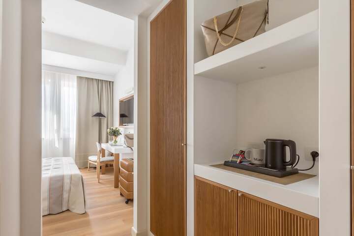 Room 34 of 254