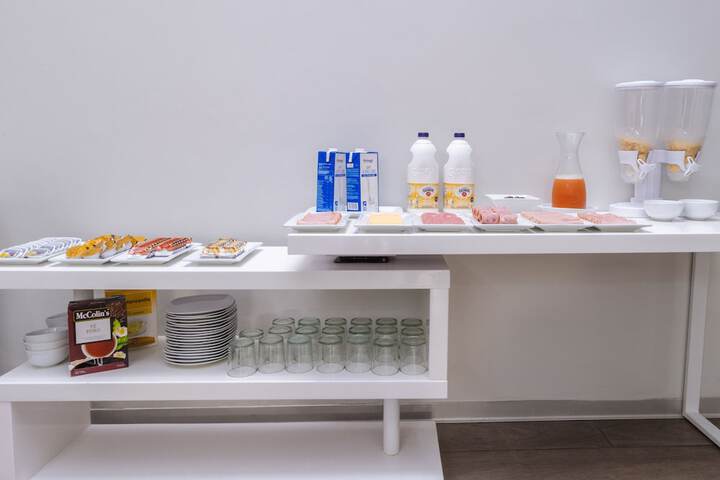 Breakfast/Coffee Service 88 of 94