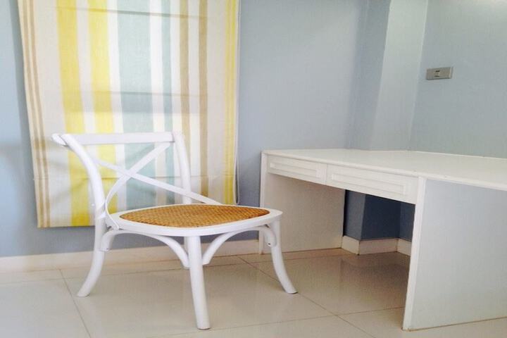 Room 12 of 22