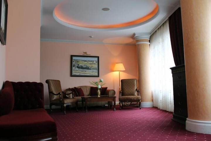 Room 30 of 84