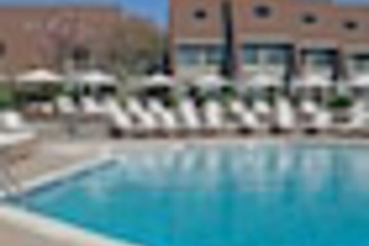 Pool 890 of 984