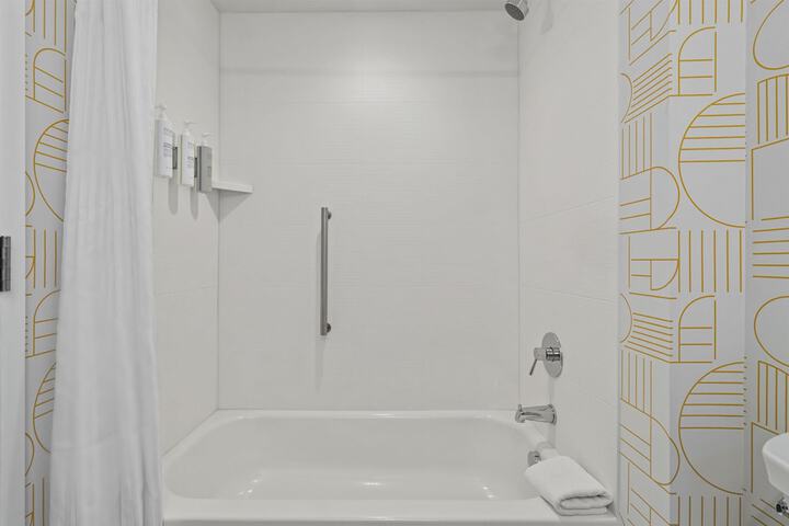 Room 23 of 43