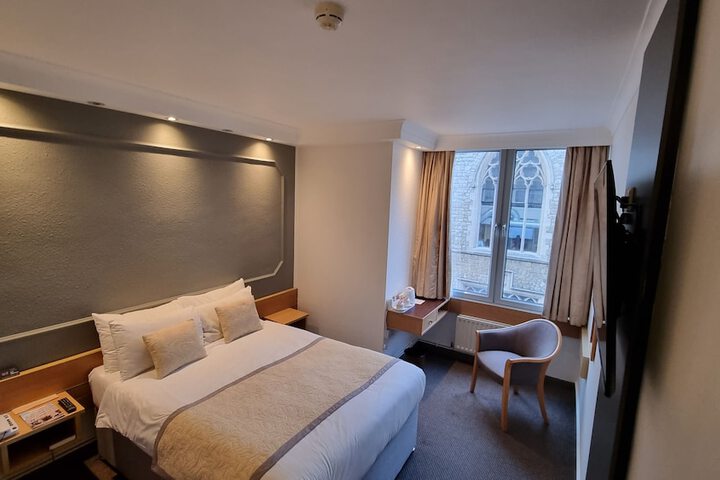 Room 12 of 44