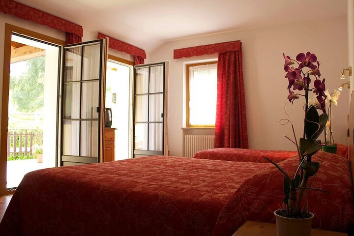 Room 12 of 61