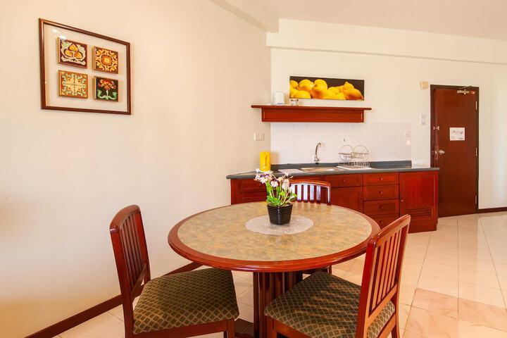 Dining 508 of 650