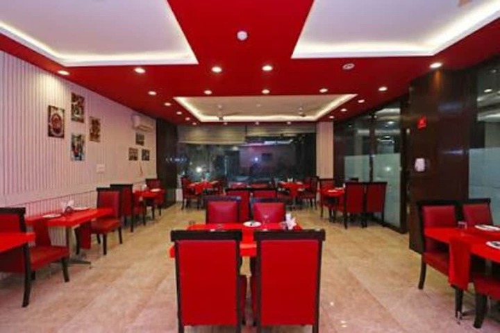Dining 6 of 12