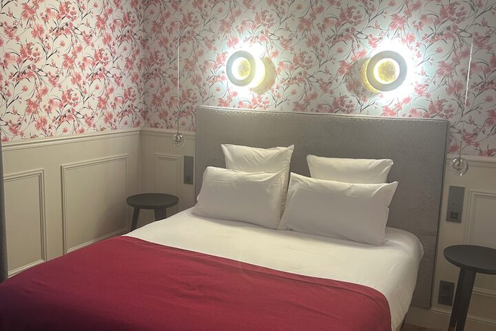 Room 27 of 59