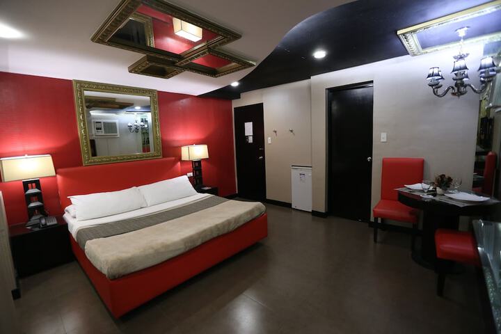 Room 11 of 21