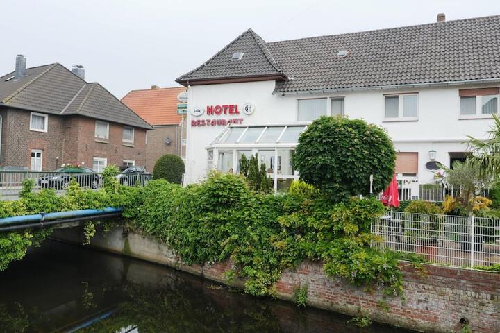 Hotel 52 of 53