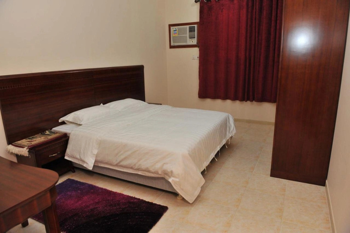 Room 2 of 6