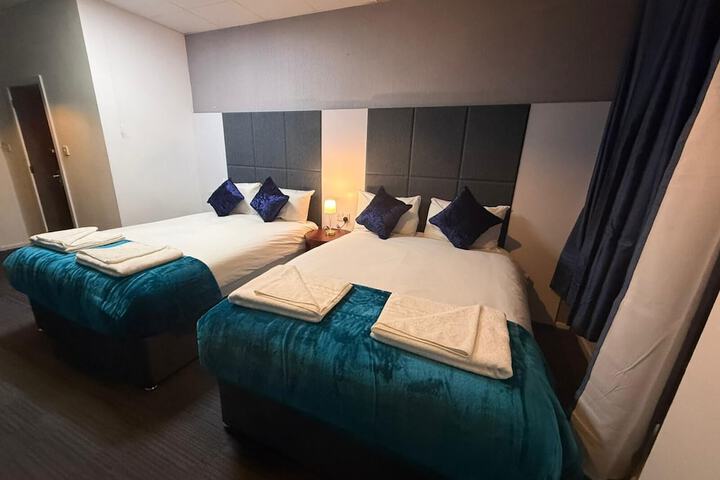 Room 18 of 25