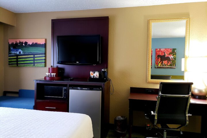 1 King Bed (5 of 50)