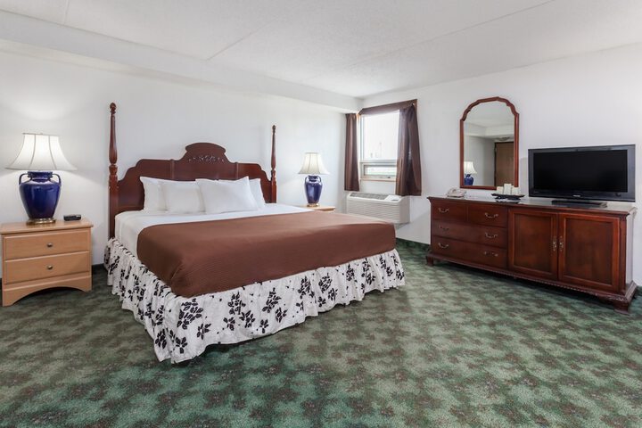 Room 8 of 21