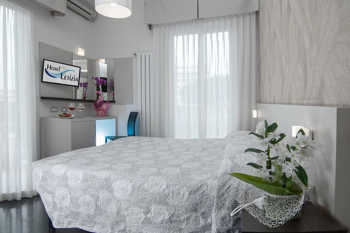 Room 19 of 64