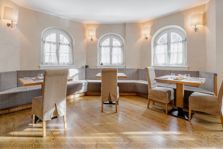 Dining 119 of 178