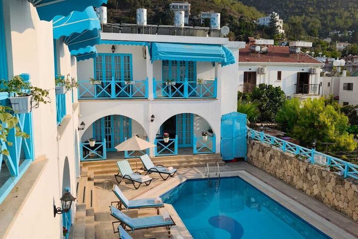 Bellapais Abbey Boutique Hotel