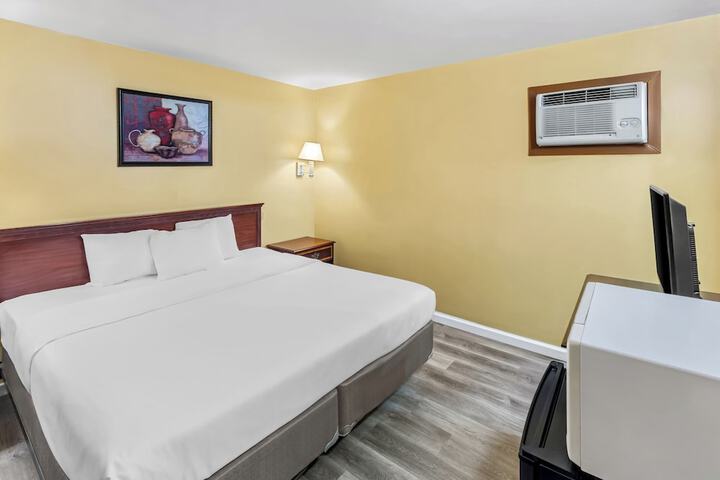 Room 6 of 22